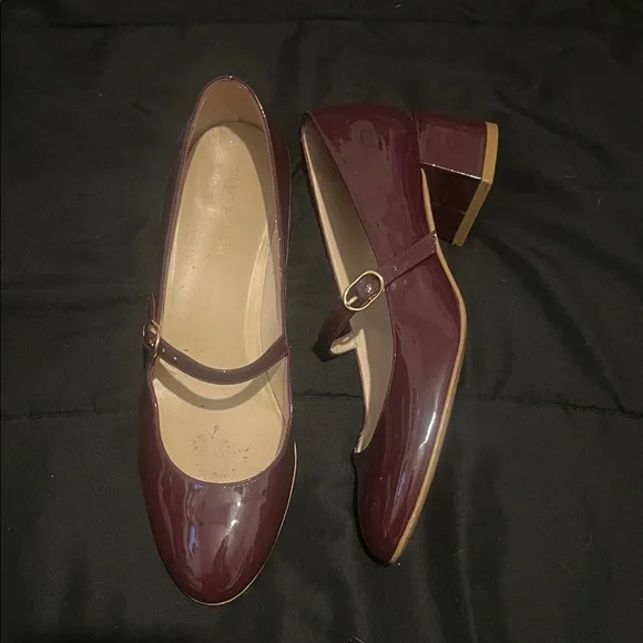 Stuart Weitzman Burgundy Patent Mary Jane Heels size 7B 7 - Picture 3 of 4